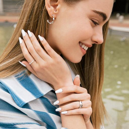 Perfect White (Coffin)