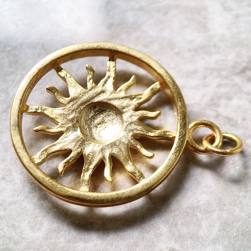 Golden Round Sun Pendant Winter Brand New Fine 925 Sterling Silver Jewelry Europe Vintage Accessories Gift For Women Men