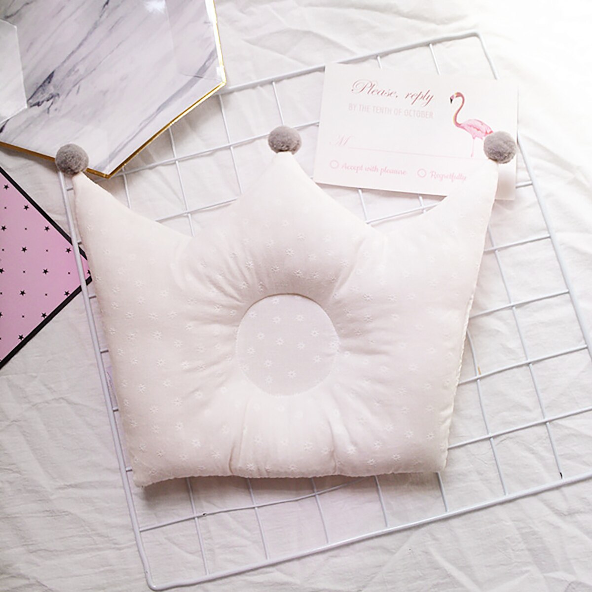 hibobi Baby Pillow Crown Shape Print Stereotype Cotton Anti Roll Sleeping Support Pillow Concave Design Prevent Flat for Newborn