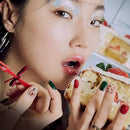 N About Rudolph - VANITY TABLE