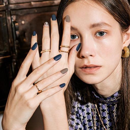 N Antique - VANITY TABLE