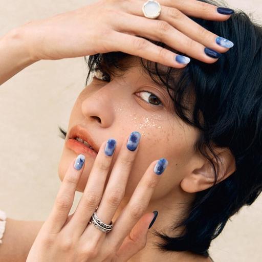 N Celestyn - VANITY TABLE