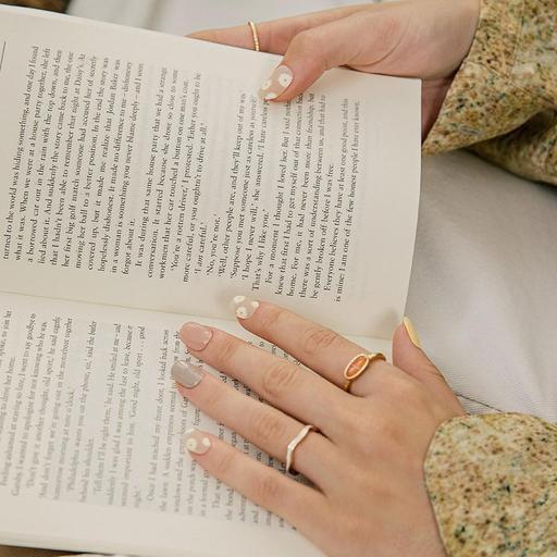 N Deliah - VANITY TABLE