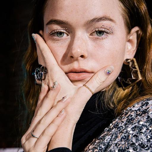 N Frozen - VANITY TABLE