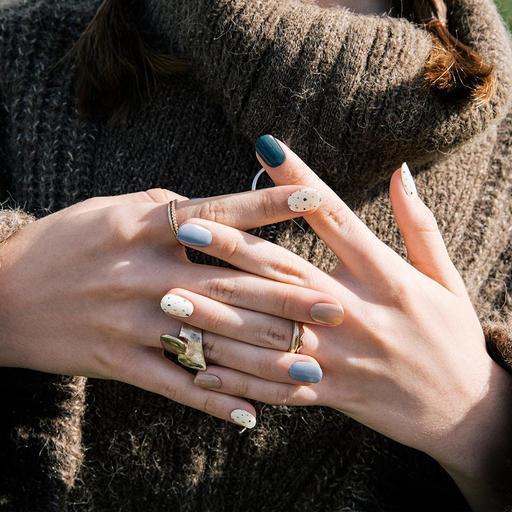 N Hazel - VANITY TABLE