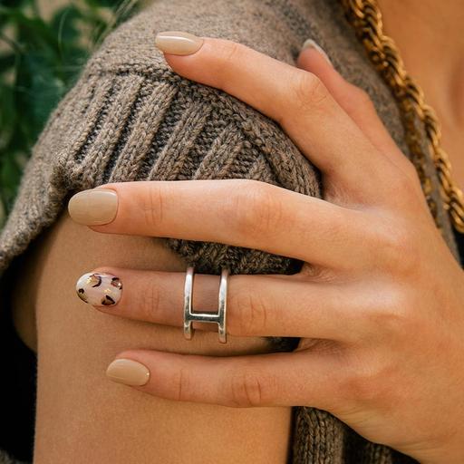 N Manx - VANITY TABLE