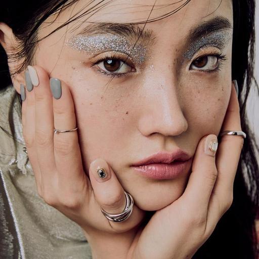 N Monotone - VANITY TABLE