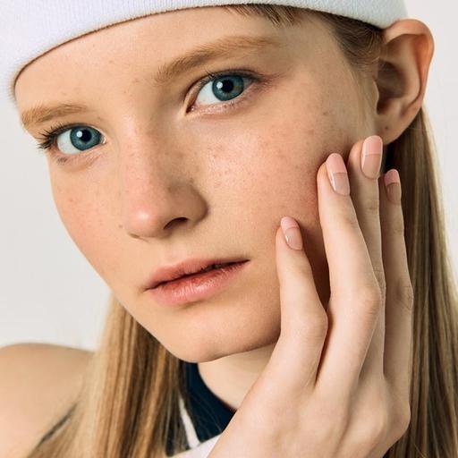 N Monroe - VANITY TABLE