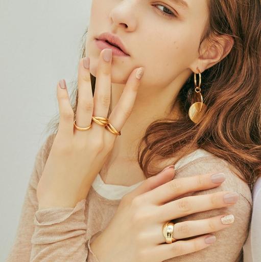 N Nudist - VANITY TABLE