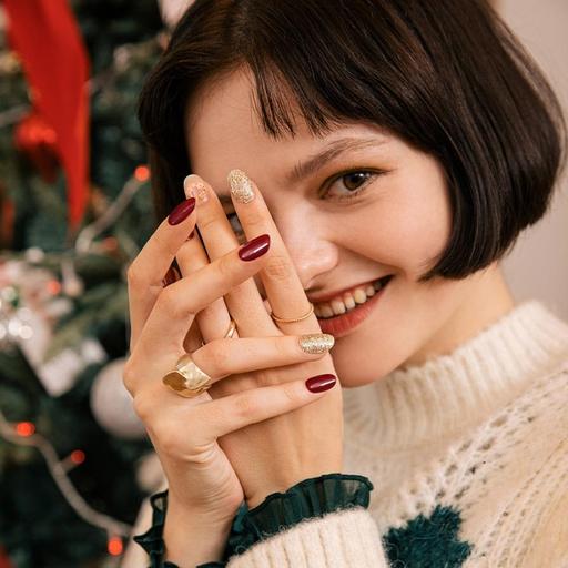 N Poinsettia - VANITY TABLE