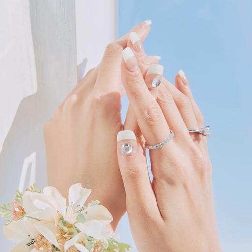 N Queen - VANITY TABLE