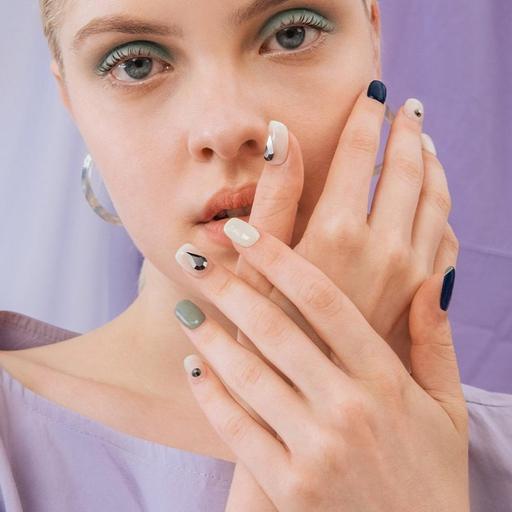 N Titanium - VANITY TABLE