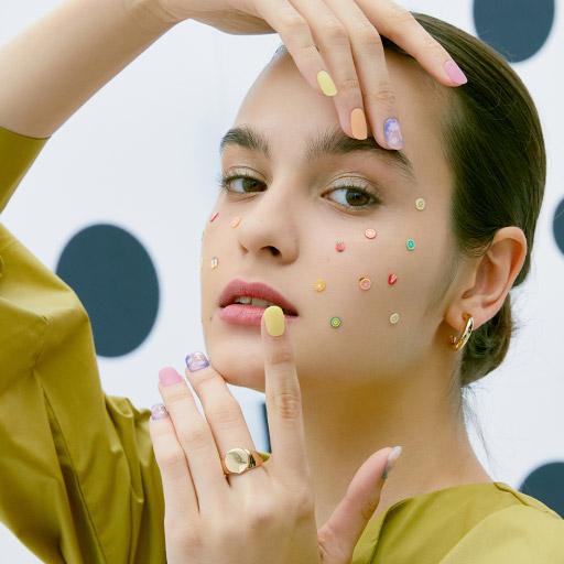 N Clotty - VANITY TABLE