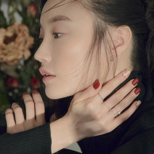 N Lavien - VANITY TABLE