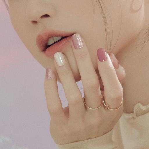 N Muhly - VANITY TABLE