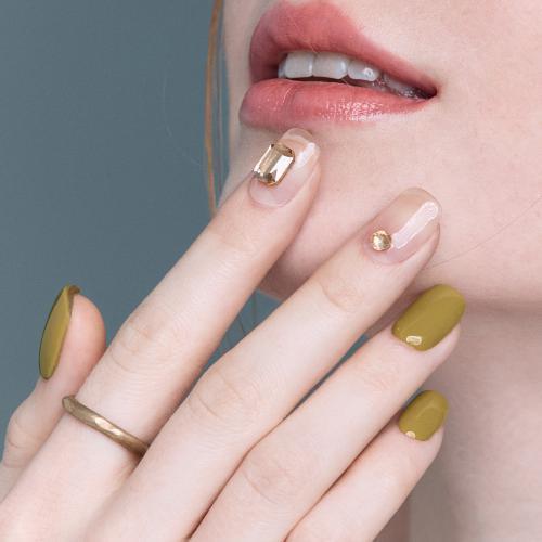 Round Square M 02 Point Gems - VANITY TABLE